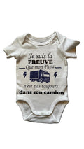 Body bébé en coton blanc de la marque L'Atelier de Lolo, vue frontale avec détails doux et confortables.